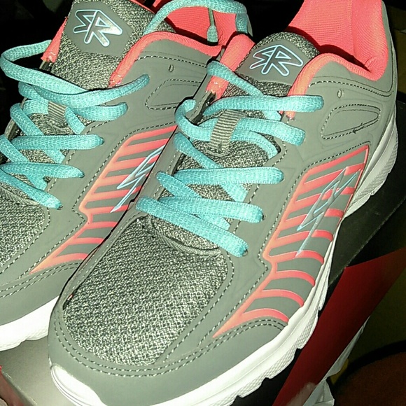 big girls athletic shoes